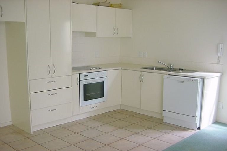 Photo of property in 1/57 Gladstone Road, Northcote, Auckland, 0627