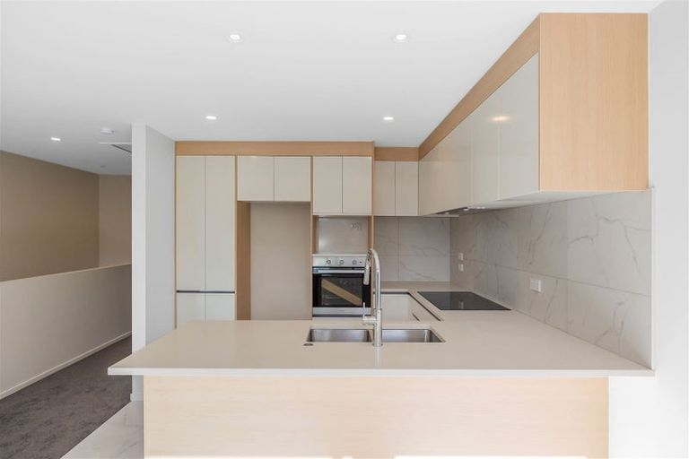 Photo of property in 15 Korokio Lane, Henderson, Auckland, 0612