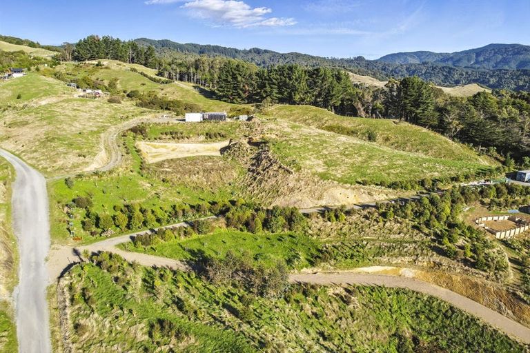 Photo of property in 409 Akatarawa Road, Reikorangi, 5391