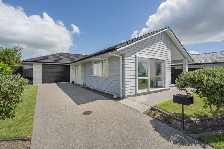 Photo of property in 3 Hanlow Place, Pyes Pa, Tauranga, 3112