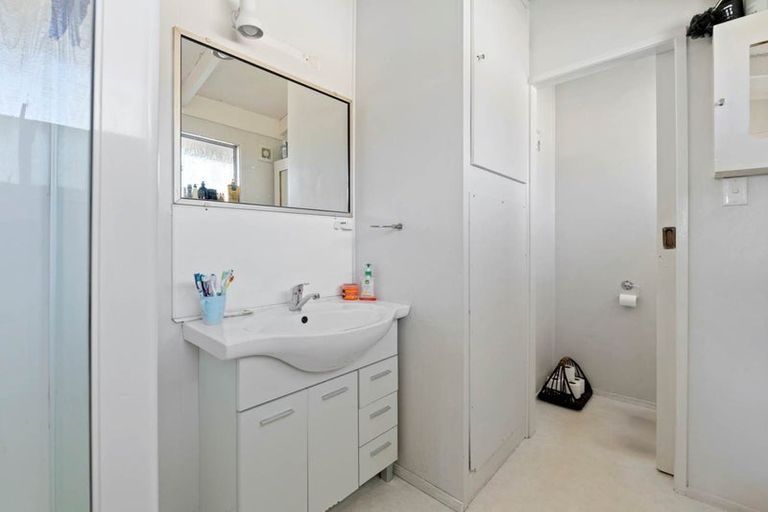 Photo of property in 31 Rishworth Avenue, Stanmore Bay, Whangaparaoa, 0932