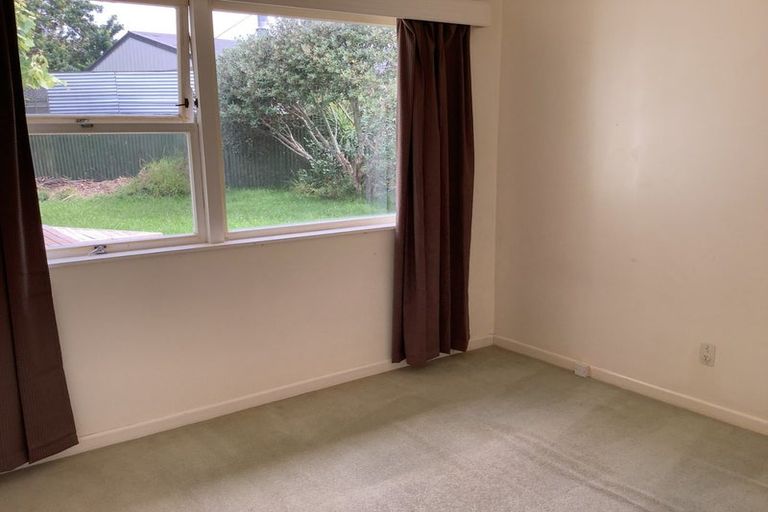 Photo of property in 3 Vienna Place, Birkenhead, Auckland, 0626