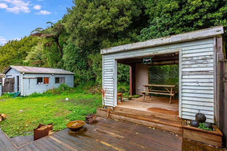 Photo of property in 22 Bridge Road, Birchville, Upper Hutt, 5018