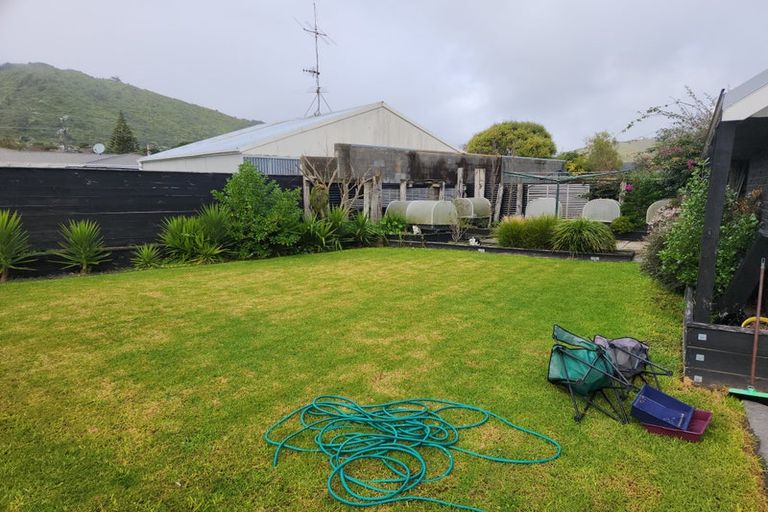 Photo of property in 7a Lesley Grove, Waikanae, 5036