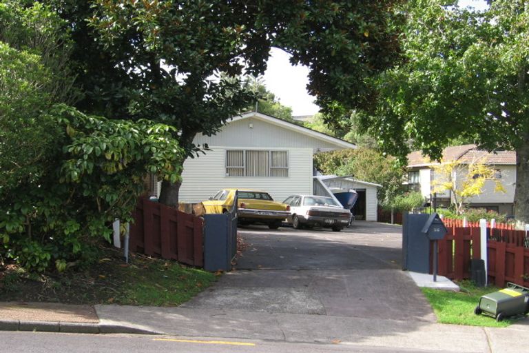 Photo of property in 56 Cyclarama Crescent, Massey, Auckland, 0614