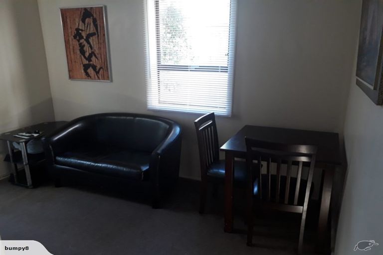 Photo of property in 142 Edgewater Drive, Pakuranga, Auckland, 2010