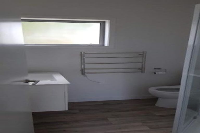 Photo of property in 10 Kanorau Place, Mangere, Auckland, 2022