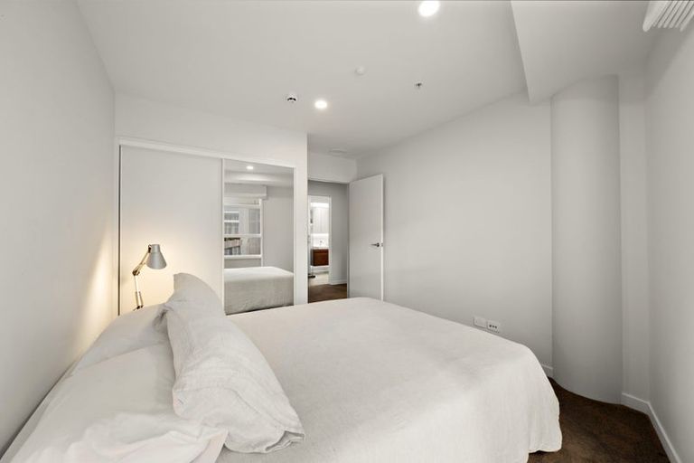 Photo of property in Pinnacle Apartments, E405/160 Victoria Street, Te Aro, Wellington, 6011