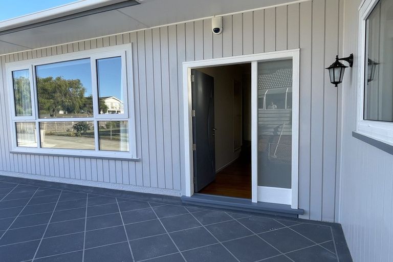 Photo of property in 43 Grassways Avenue, Pakuranga, Auckland, 2010