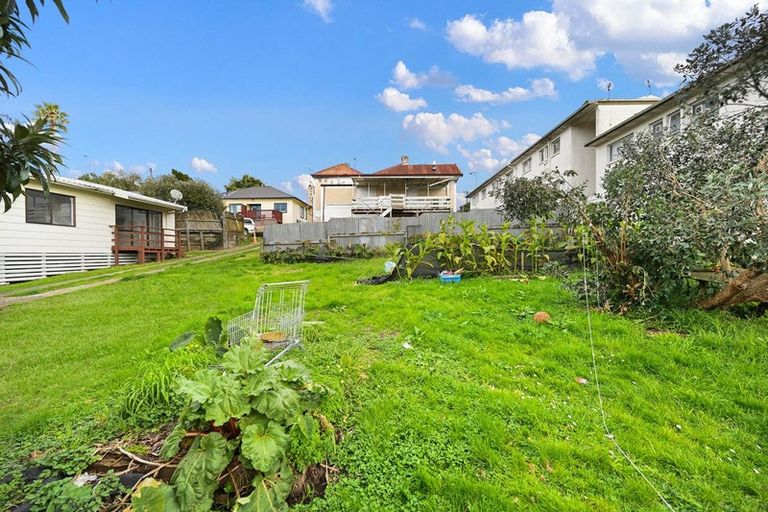 Photo of property in 83 Lake Road, Frankton, Hamilton, 3204