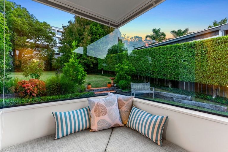 Photo of property in 43 Braemar Road, Rothesay Bay, Auckland, 0630