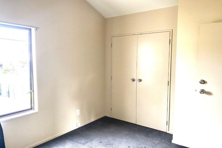 Photo of property in 42 Park Avenue, Papatoetoe, Auckland, 2025