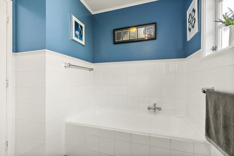 Photo of property in 84 Warwick Street, Wilton, Wellington, 6012