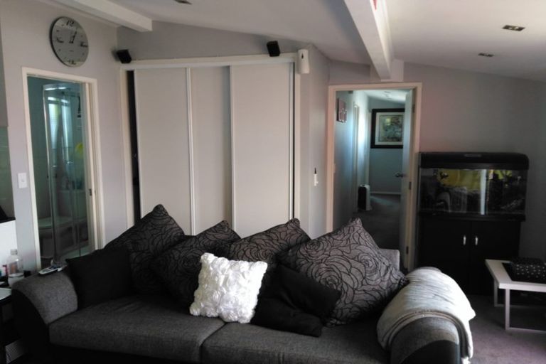 Photo of property in 145 Wiseley Road, West Harbour, Auckland, 0618