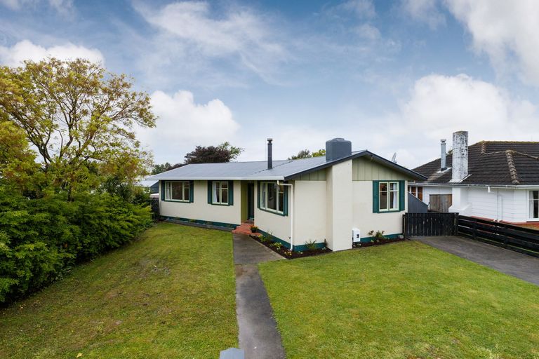Photo of property in 127 Gillespies Line, Cloverlea, Palmerston North, 4412