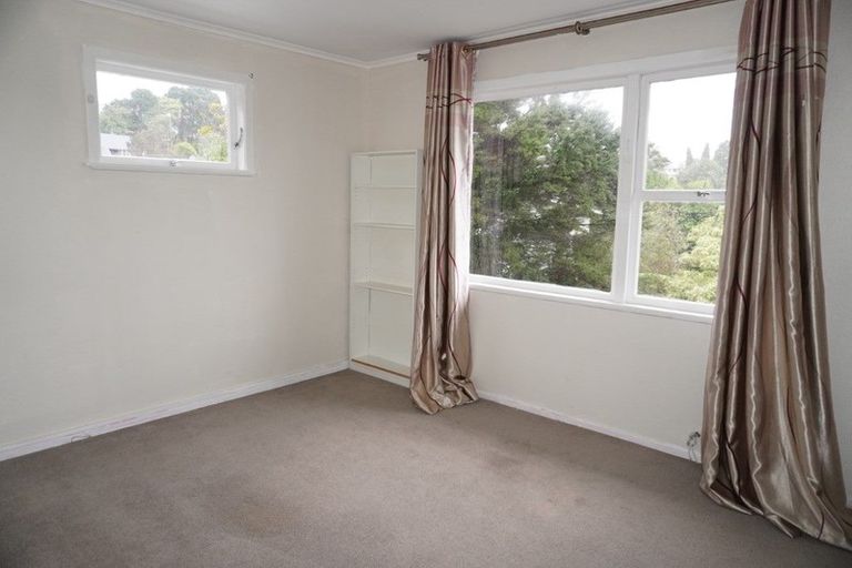 Photo of property in 4 Ondine Place, Glenfield, Auckland, 0629