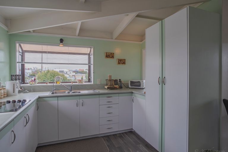 Photo of property in 76 Arthur Street, Seaview, Timaru, 7910