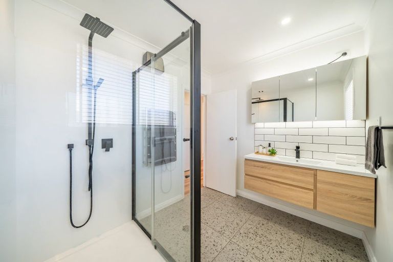 Photo of property in 8 Cruickshank Road, Clouston Park, Upper Hutt, 5018