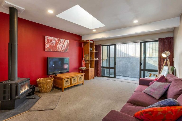 Photo of property in 15a Marina Drive, Frankton, Queenstown, 9300
