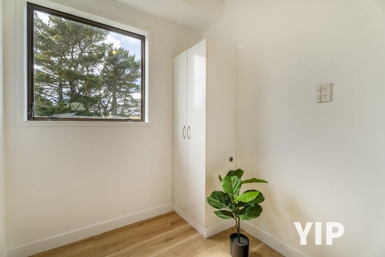 Photo of property in 1/52 Guadeloupe Crescent, Grenada Village, Wellington, 6037