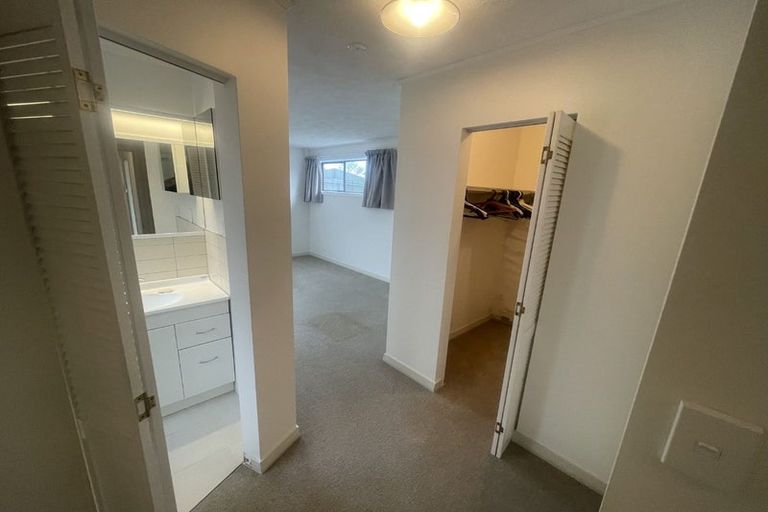 Photo of property in 15 Hall Grove, Ebdentown, Upper Hutt, 5018