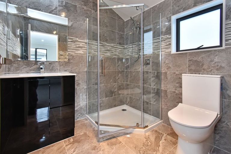 Photo of property in 56b Cambridge Terrace, Papatoetoe, Auckland, 2025