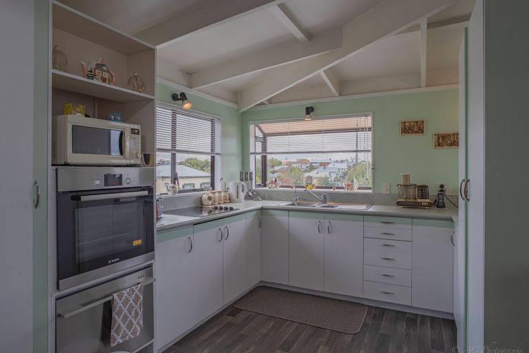 Photo of property in 76 Arthur Street, Seaview, Timaru, 7910