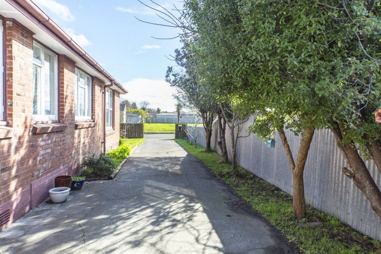 Photo of property in 2a Montrose Place, Takaro, Palmerston North, 4412