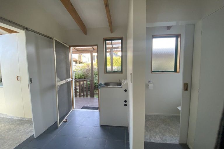 Photo of property in 16 Leicester Street, Picton, 7220