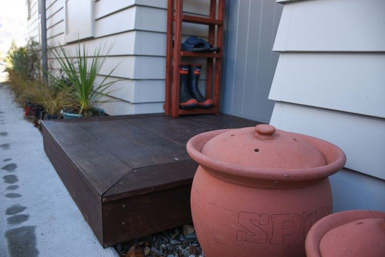 Photo of property in 7 Pukeko Place, Wanaka, 9305