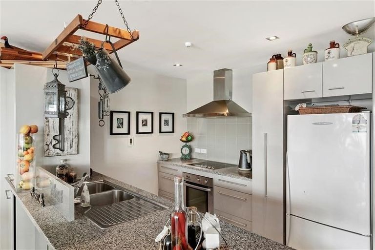 Photo of property in Northridge Apartments Stage Z, 5/22 Hospital Terrace, Hospital Hill, Napier, 4110