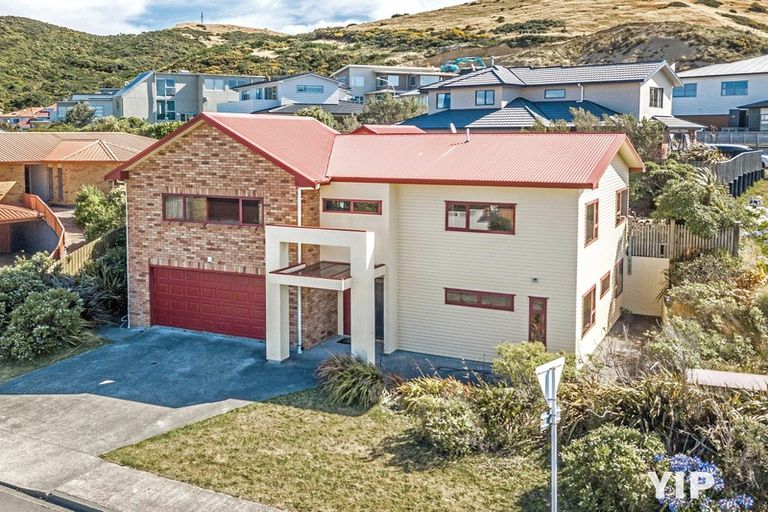 Photo of property in 1 Comber Place, Johnsonville, Wellington, 6037
