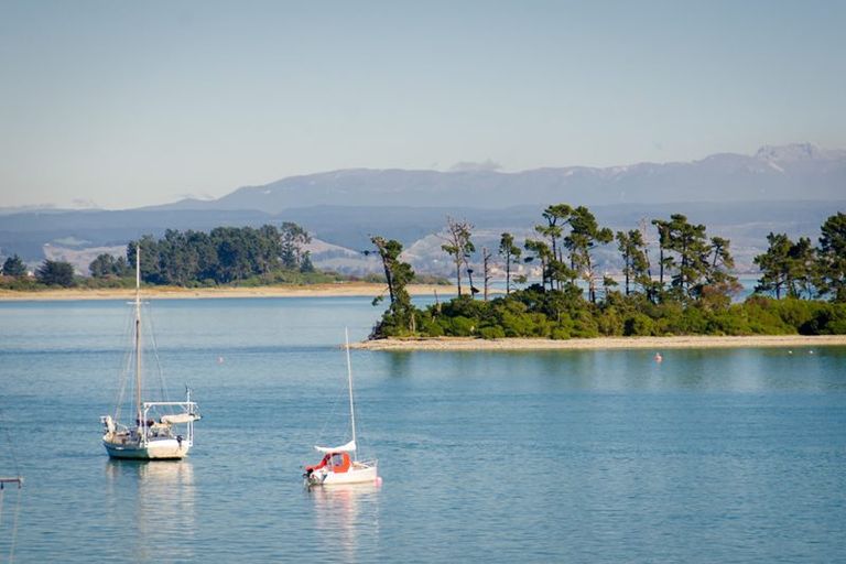 Photo of property in Waterfront Apartments, 11/309 Wakefield Quay, Stepneyville, Nelson, 7010