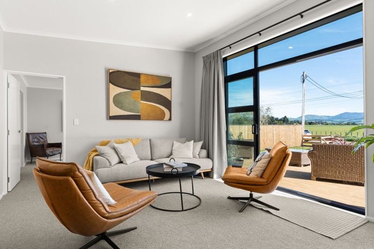 Photo of property in 27 Ferry Road, Martinborough, 5711