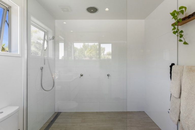 Photo of property in 48 Stewart Glen, Acacia Bay, Taupo, 3385