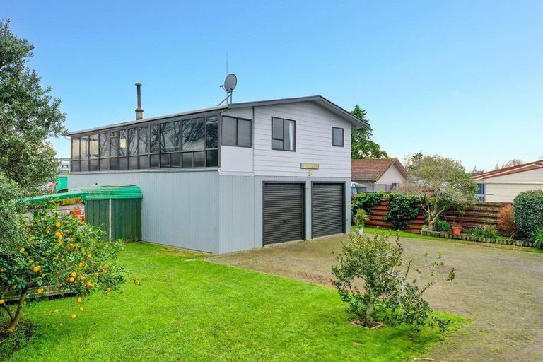 Photo of property in 18 Tawhara Place, Edgecumbe, 3120