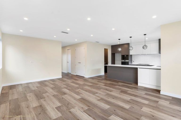 Photo of property in 11b Markham Place, Bucklands Beach, Auckland, 2012