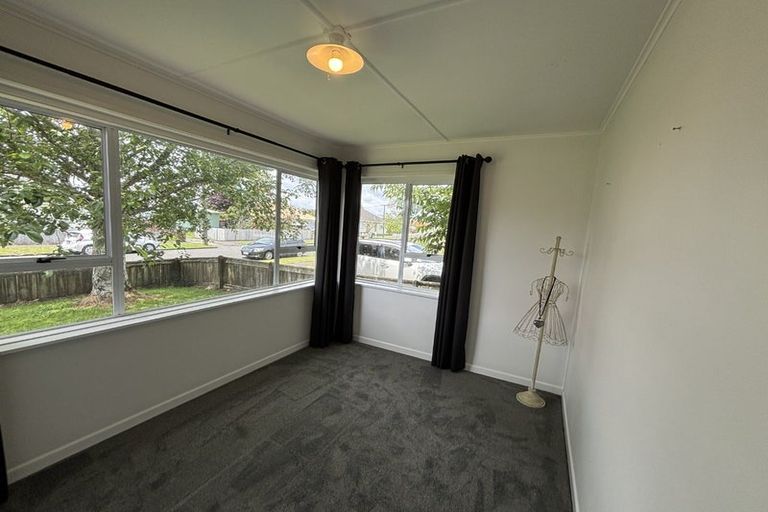 Photo of property in 1/26 Wrantage Street, Westown, New Plymouth, 4310