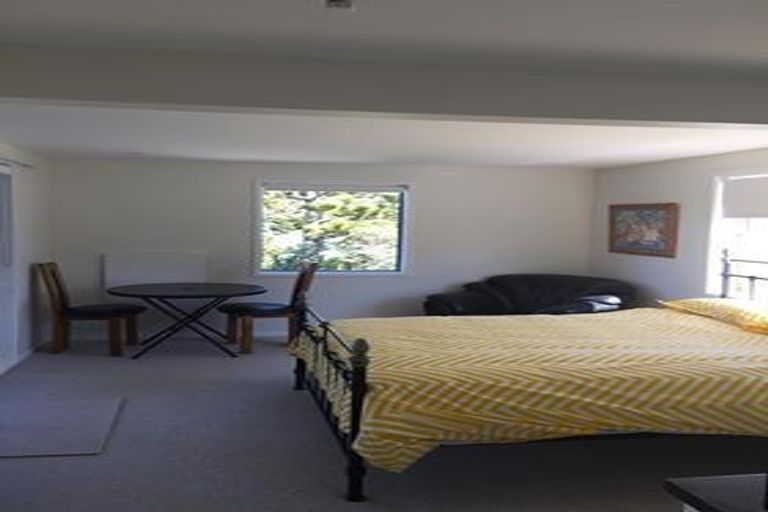 Photo of property in 52 Seaview Road, Paremata, Porirua, 5024