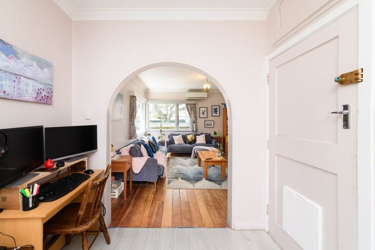 Photo of property in 10 Liverpool Street, Takaro, Palmerston North, 4412