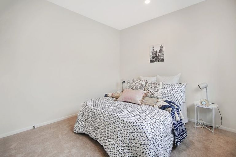 Photo of property in 59 Twin Parks Rise, Papakura, 2110