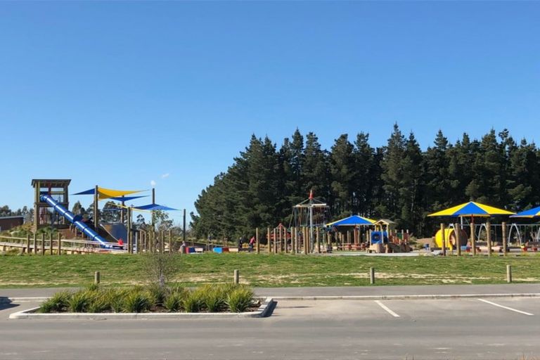 Photo of property in 31 Falcon Road, Rolleston, 7615