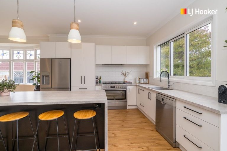 Photo of property in 65 Hargest Crescent, Saint Kilda, Dunedin, 9012