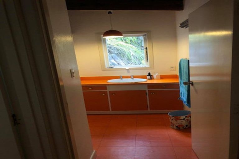 Photo of property in 103 Lone Kauri Road, Karekare, Auckland, 0772