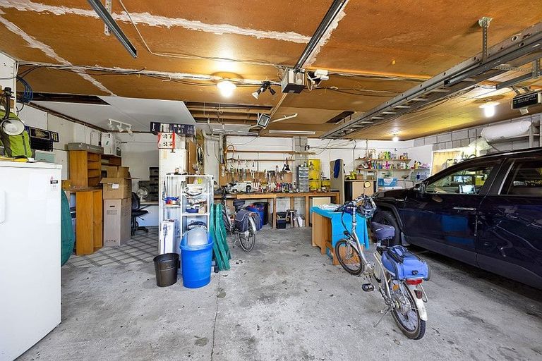 Photo of property in 2/39 Awanui Street, Merrilands, New Plymouth, 4312