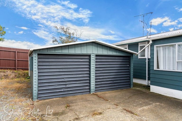 Photo of property in 9 Whaka Street, Maungaturoto, 0520