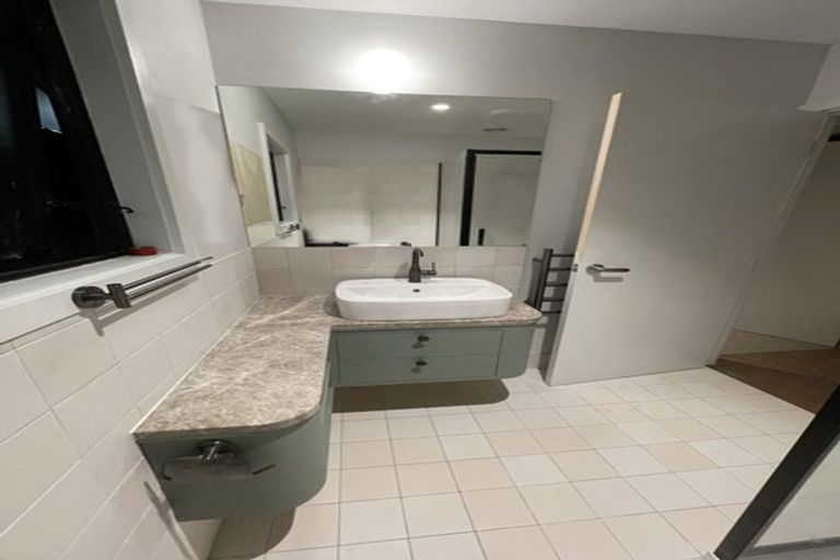 Photo of property in 7 Cromwell Place, Pukekohe, 2120