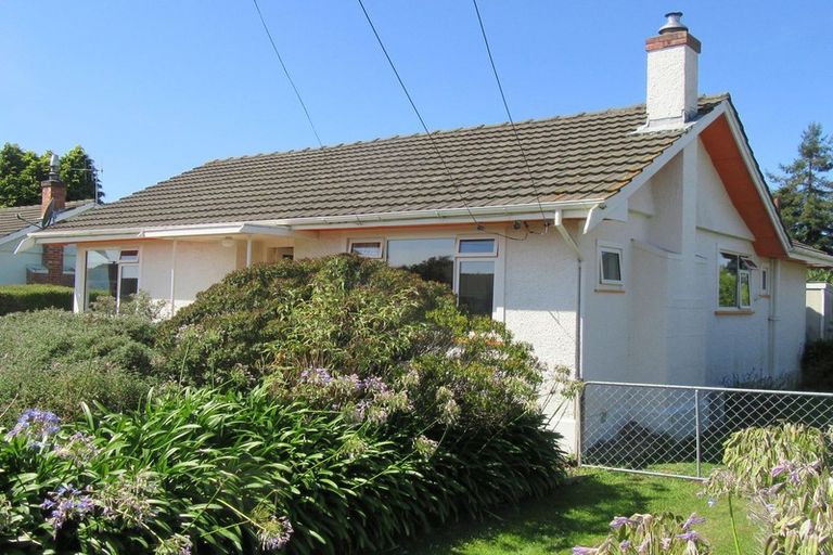 Photo of property in 9 Moorhouse Street, Waimate, 7924