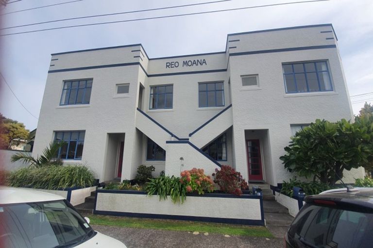 Photo of property in 10 Weymouth Street, New Plymouth, 4310