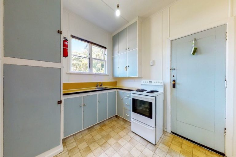 Photo of property in 11b Upper Lewisville Terrace, Thorndon, Wellington, 6011